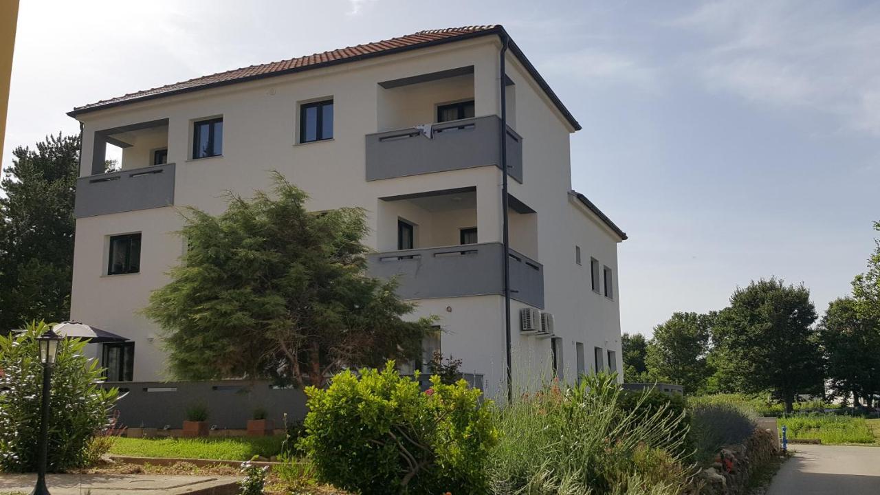 Apartments Artemis Baska  Ngoại thất bức ảnh