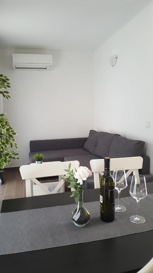 Apartments Artemis Baska  Ngoại thất bức ảnh